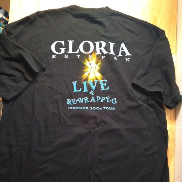 Vintage Gloria Estefan Live & Rewrapped 2004 Tour T-Shirt - Picture 4 of 8